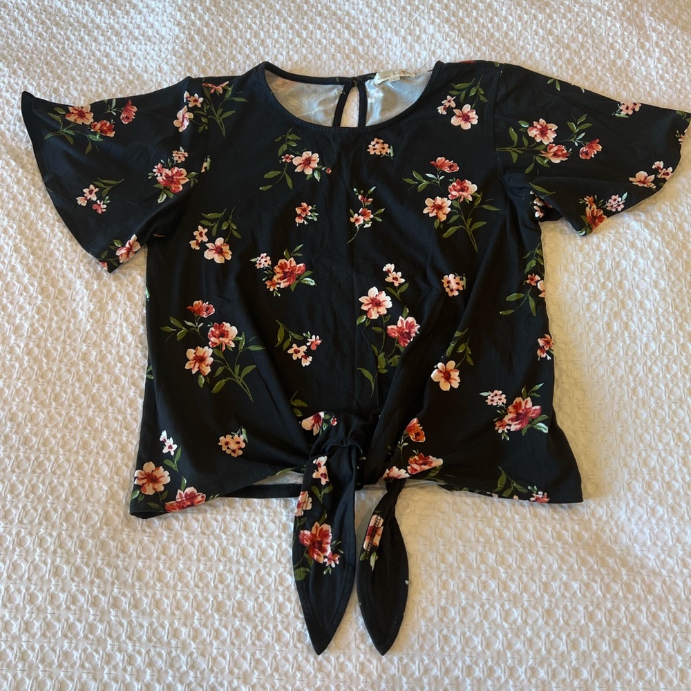 Stitch Fix (Nine Britton) Floral Tie Crop Blouse, Size M
